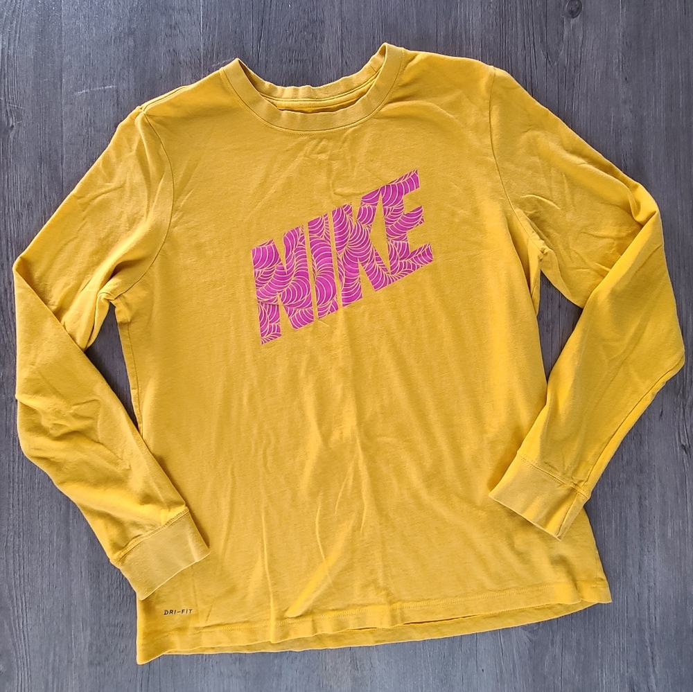 Nike Tee